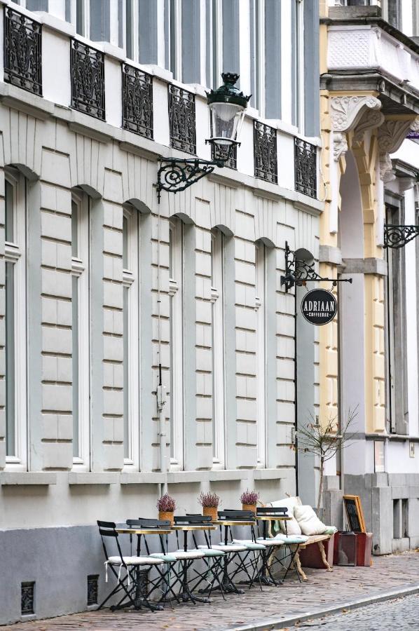 The Bank 1869 - Unique Guestrooms In The Historic Center Of Μπριζ Εξωτερικό φωτογραφία