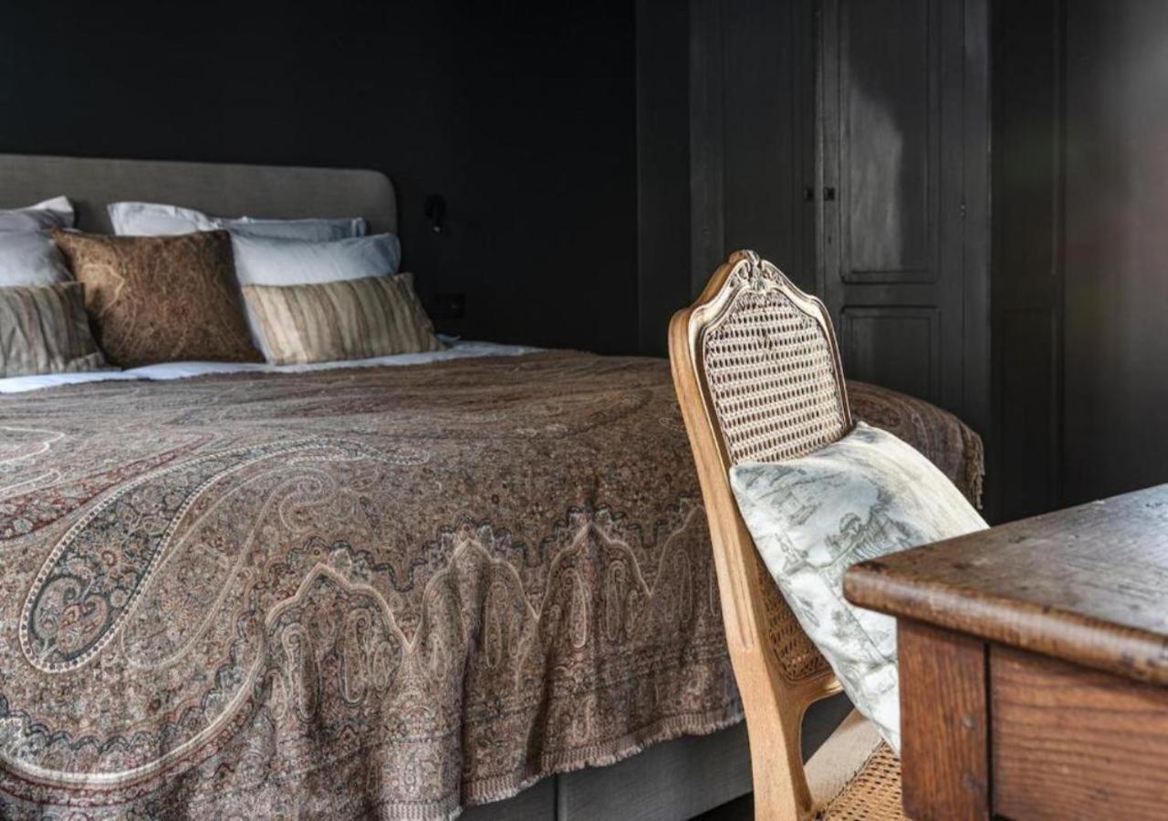 The Bank 1869 - Unique Guestrooms In The Historic Center Of Μπριζ Εξωτερικό φωτογραφία